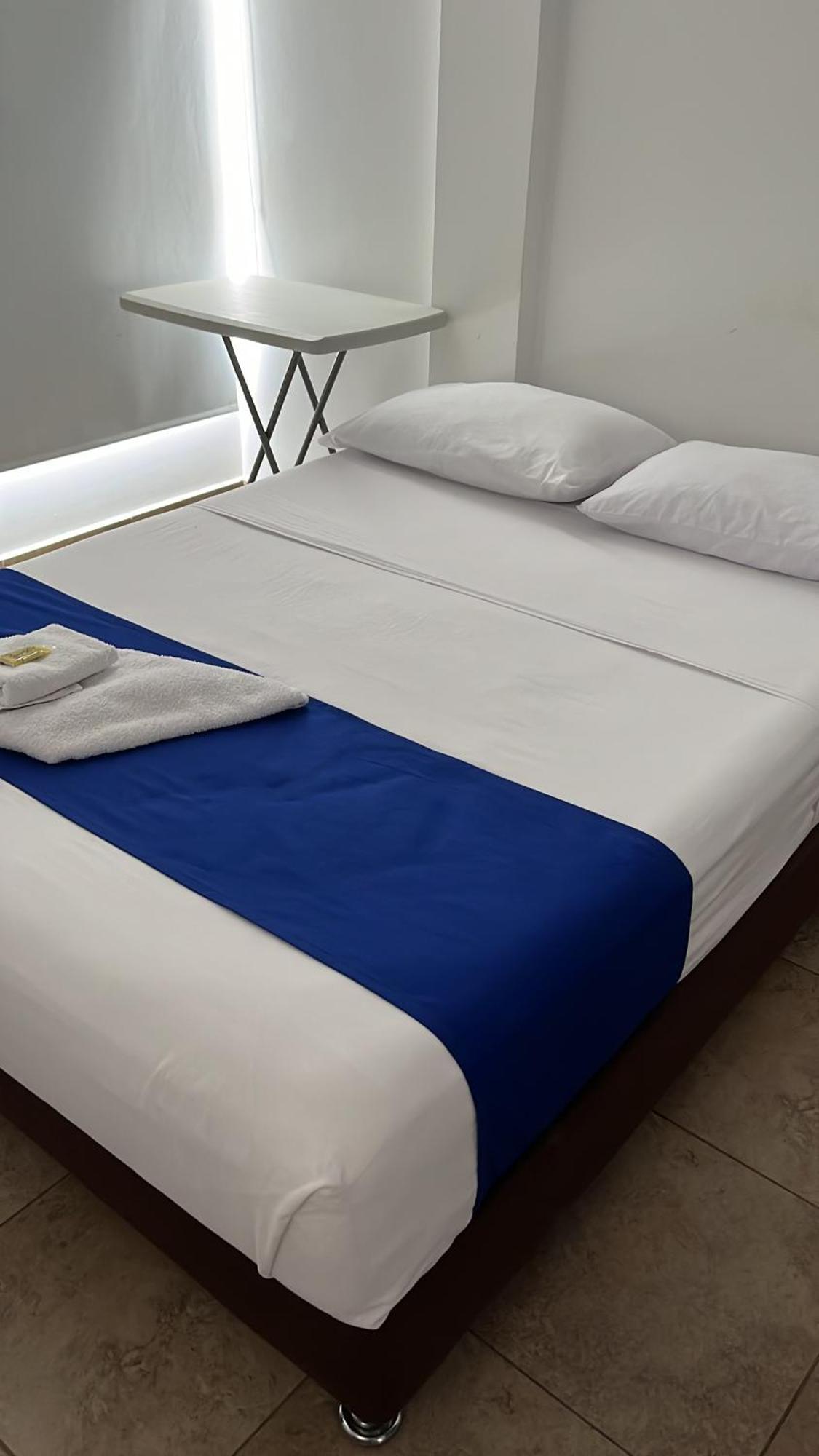 Hotel Puerto Azul Puerto Berrio Eksteriør bilde